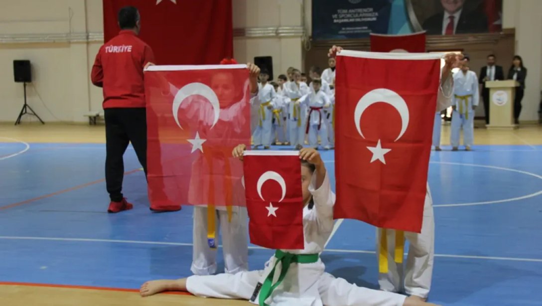 19 Mayıs Atatürk'ü Anma, Gençlik ve Spor Bayramı 105. Yılı İlçemizde Coşkuyla Kutlandı